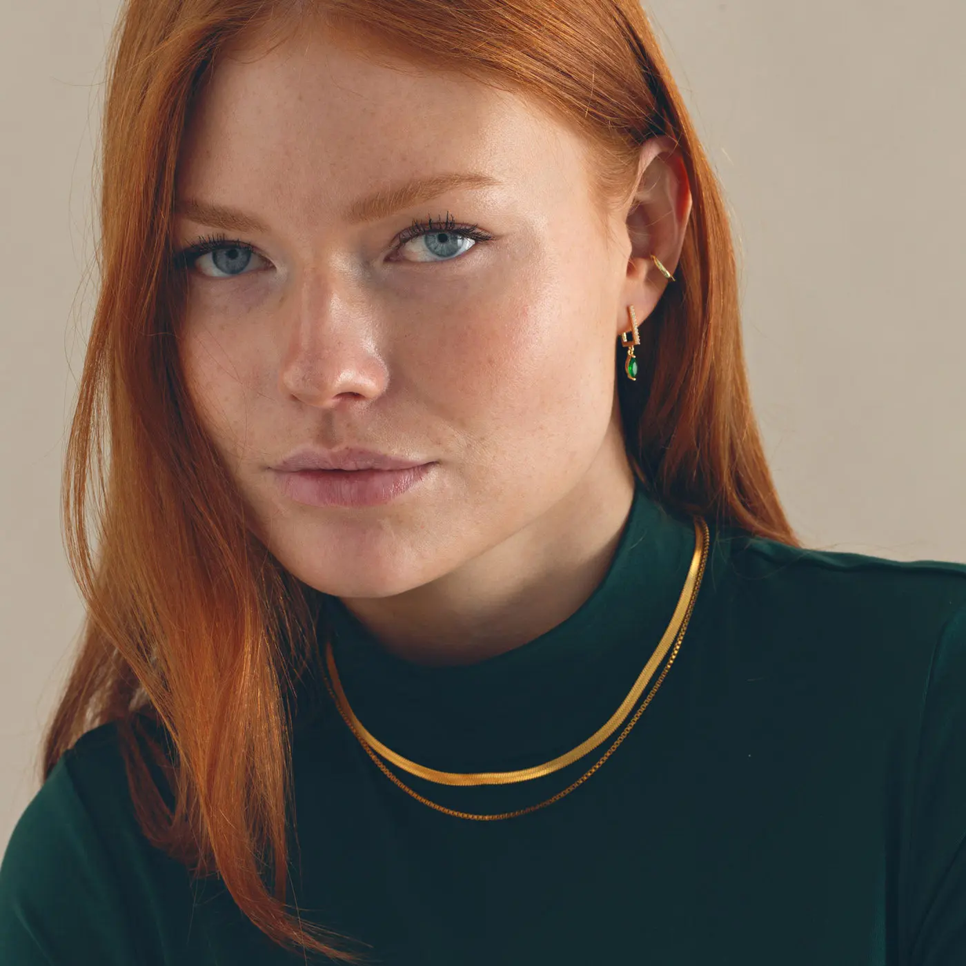 Amanda - Gröna Crystal Hoop ĂrhĂ€ngen - Image 6