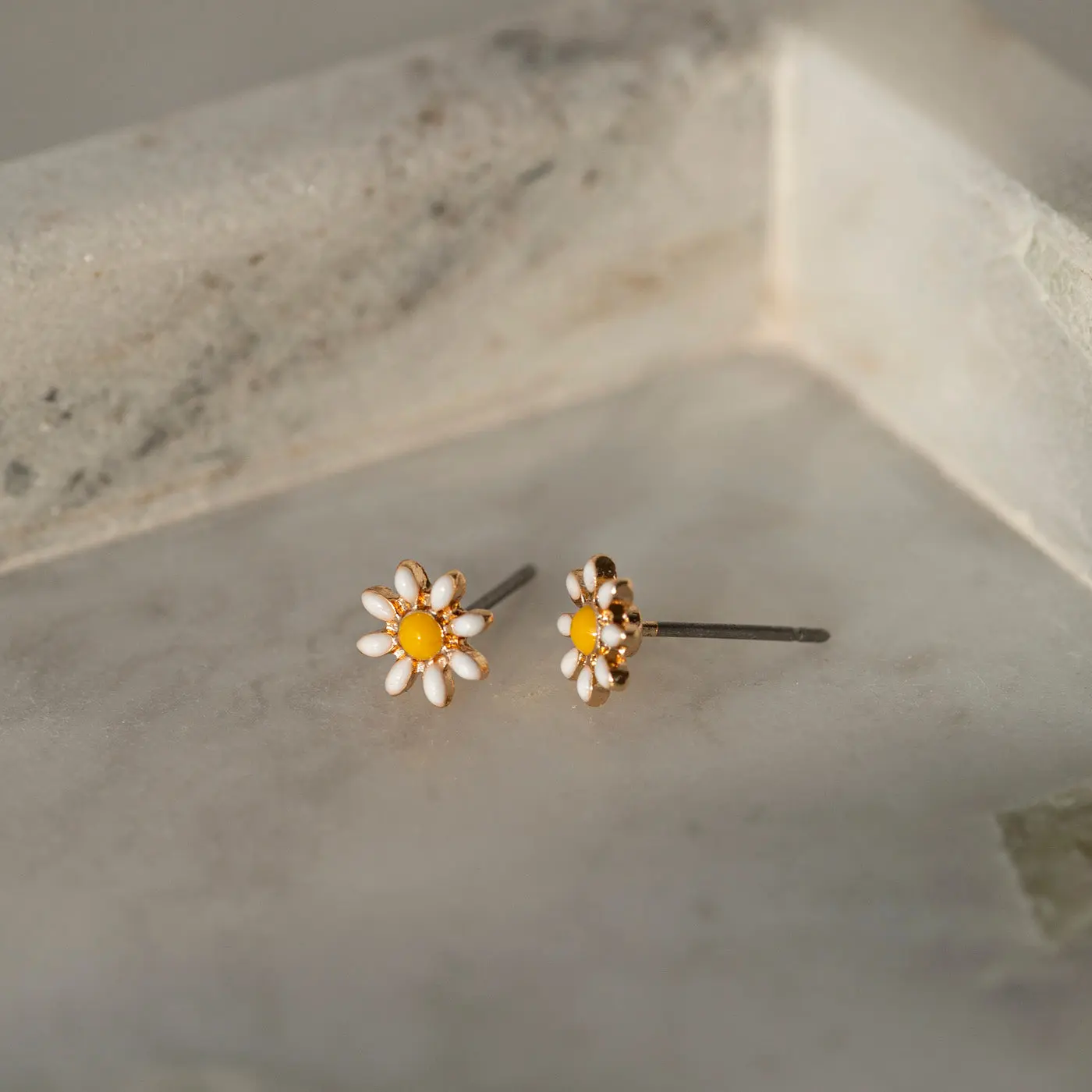 Doris - Tusensköna Daisy Stift ĂrhĂ€nge - Image 3
