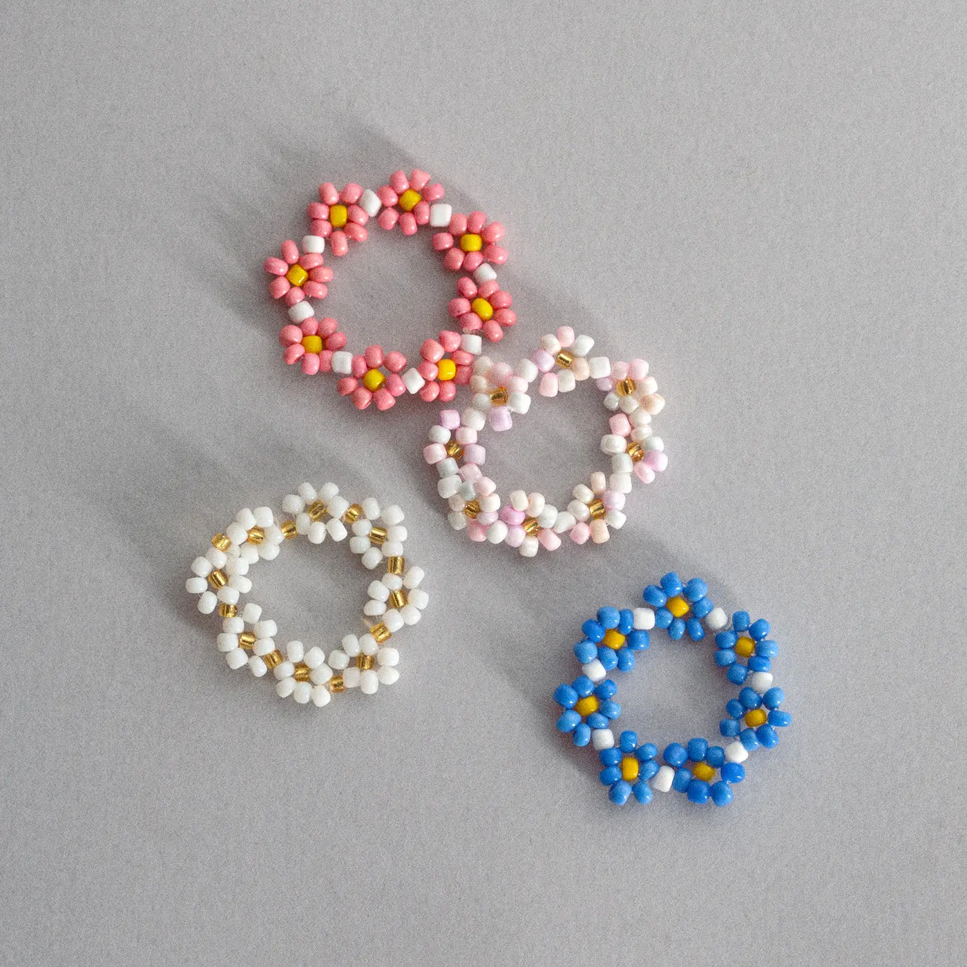 Elsa - Ring med Blå Pärlor och Blommor - Image 10