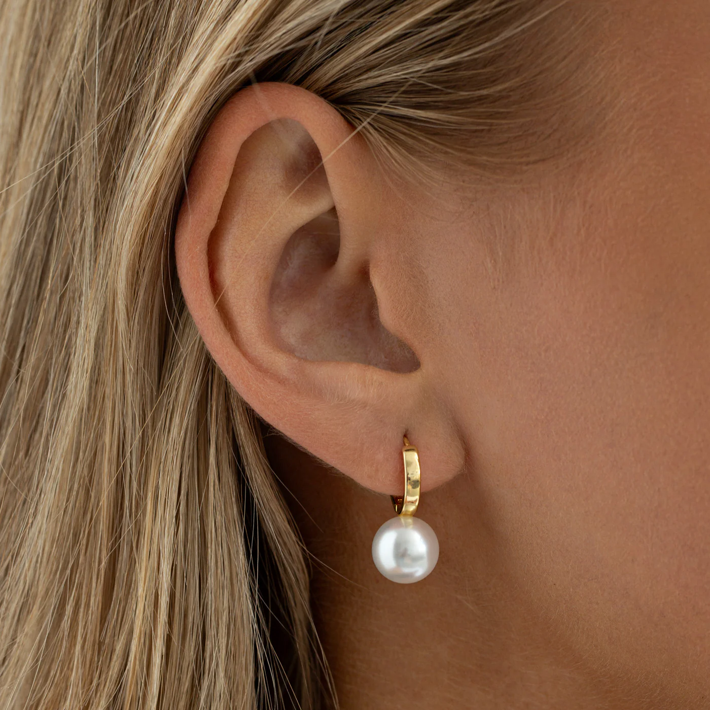 Essie - Klassiska Hoops Örhängen med Pärla - Image 2