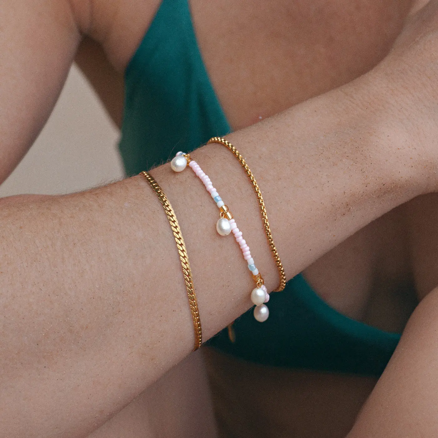 Fanny - Armband med FĂ€rgglada PĂ€rlor - Image 2
