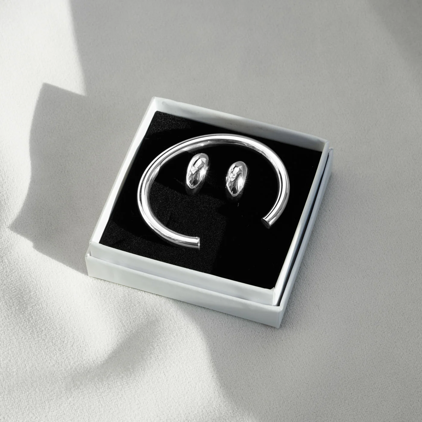 Hästvig Presentset Örhängen och armband - Image 3