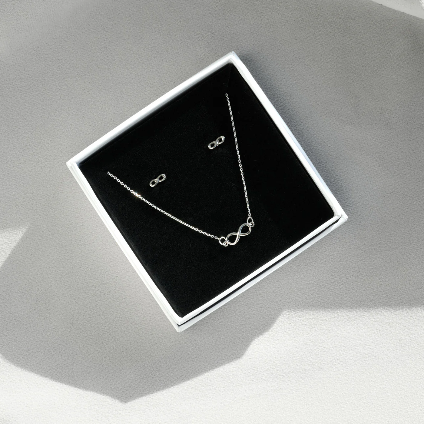 Infinity Halsband och Örhängen Gåvoset - Image 2