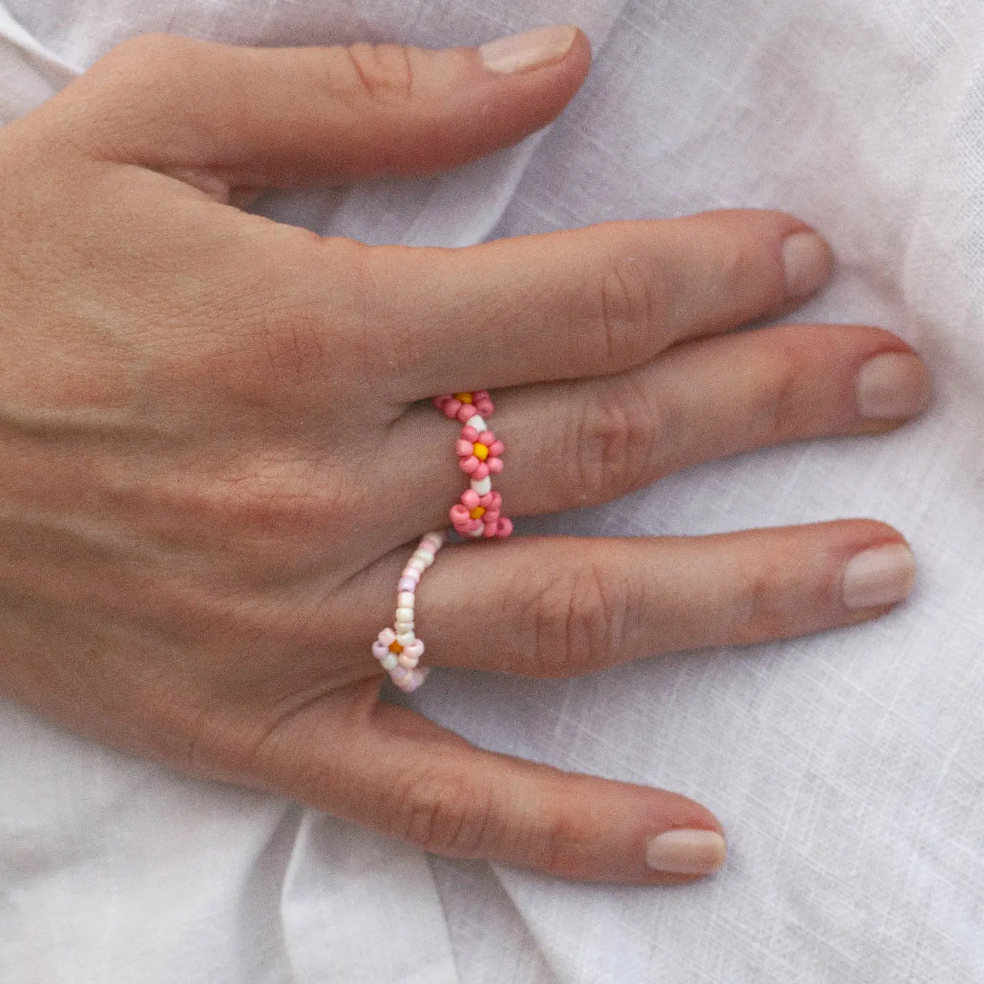 Lisa - Ring med Pastell Pärlor och Blommor - Image 13