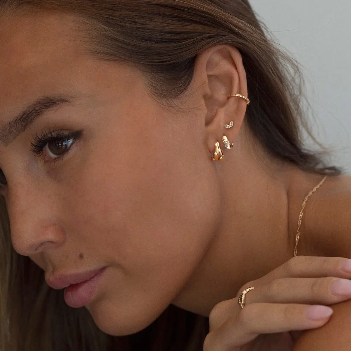 Minimalistiska Crystal Trio Stud örhängen - Image 4