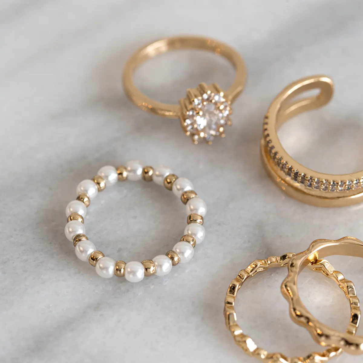 Ring med pärlor och guldpärlor - Image 3