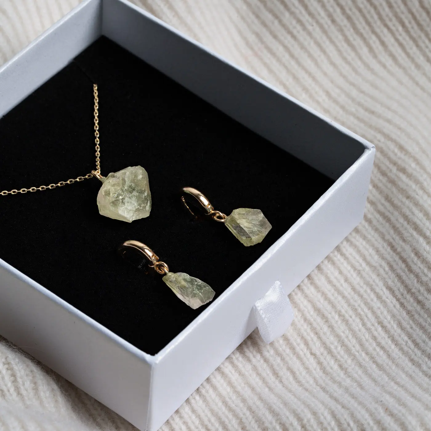 Halvädelsten Set med Halsband och Örhängen  - Image 16